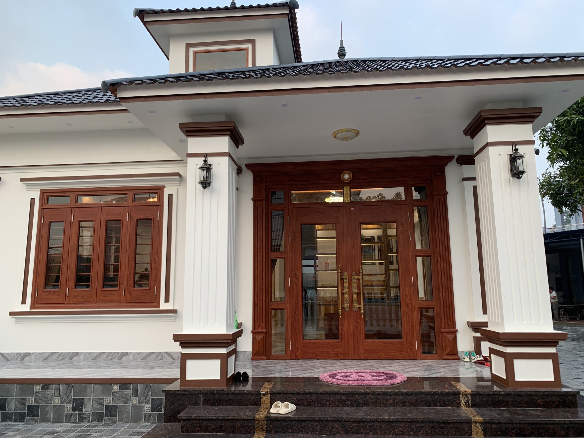  Lắp Đặt Cửa Thép Vân Gỗ