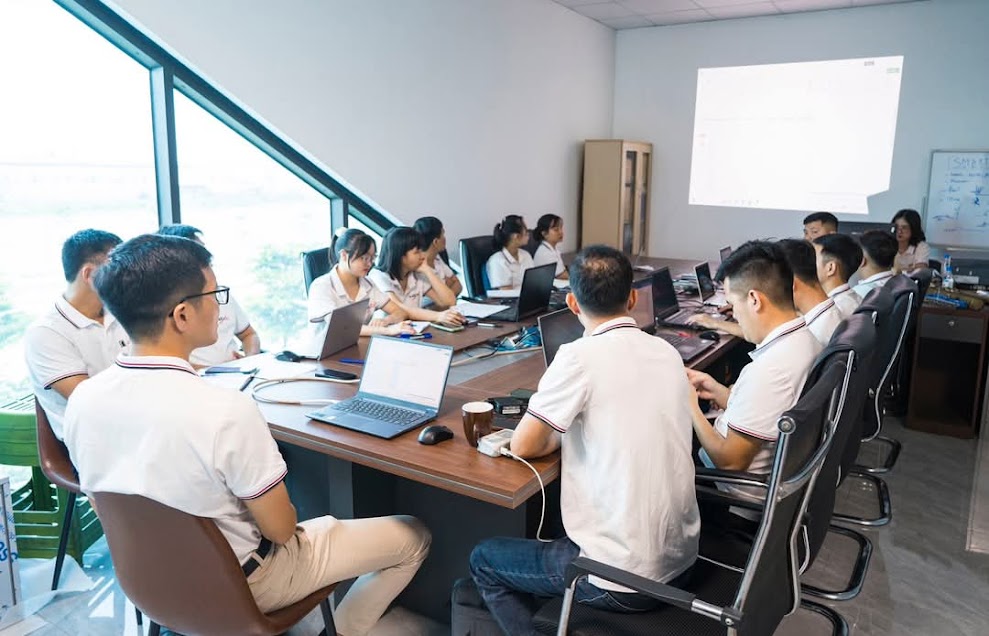 Thiết Kế Cửa Thép Vân Gỗ Luxury 2025 FB IMG 1746539711526
