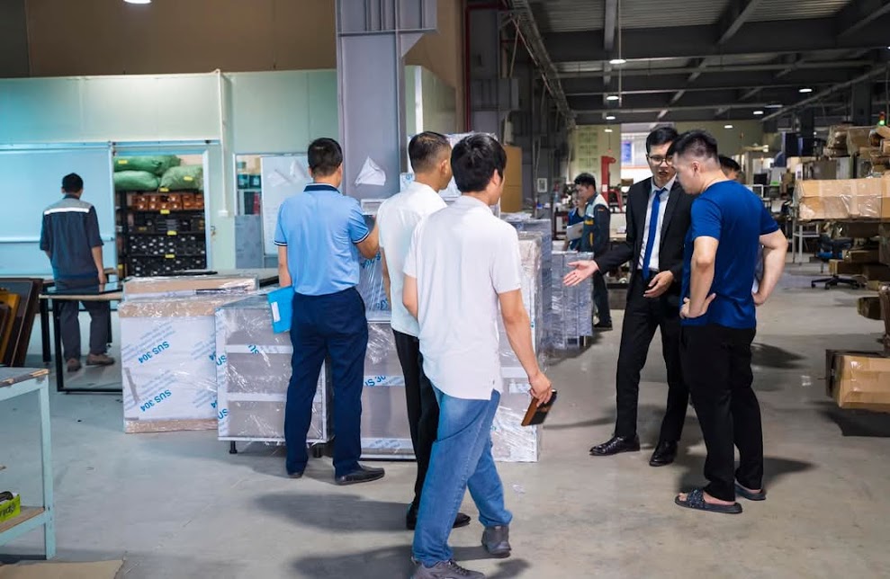 Thiết Kế Cửa Thép Vân Gỗ Luxury 2025 FB IMG 1746679486780